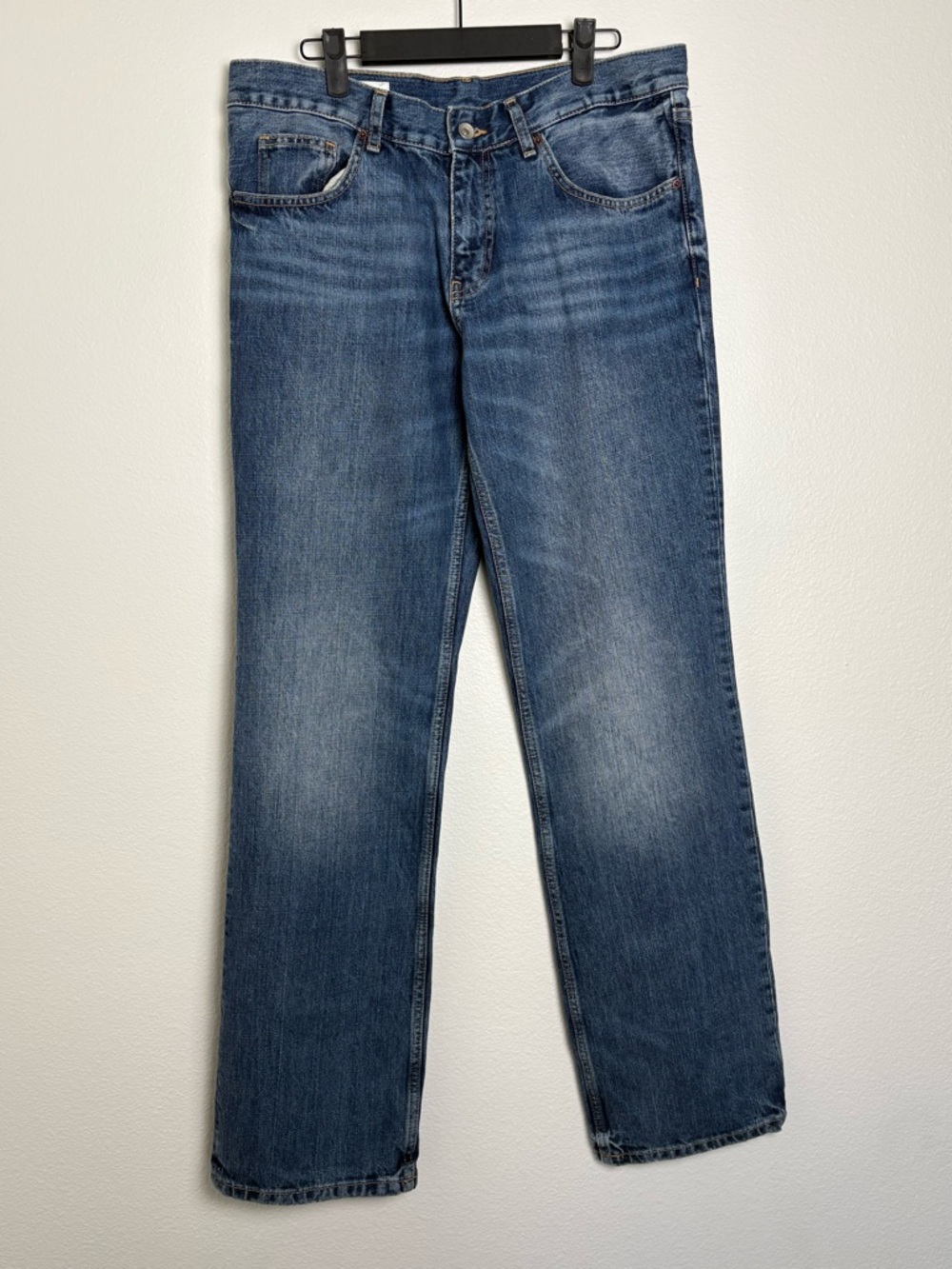 Zara Women’s Mid-Blue Straight-Leg Jeans Size 8